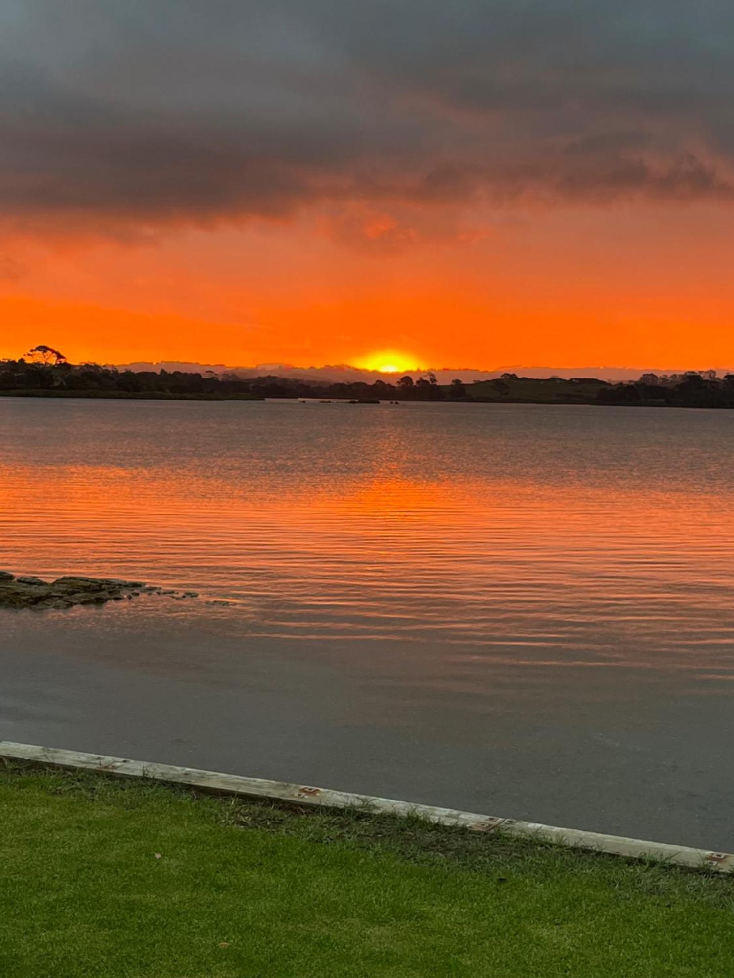 Absolute Waterfront Serenity Near Auckland Clarks Beach Exteriér fotografie